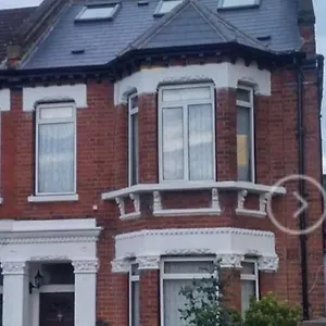 https://helena-bed-and-breakfast.brighton-hotels-england.com