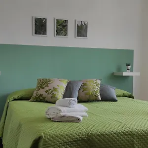 https://the-smiles-home-lucca.it-tuscanyhotel.com